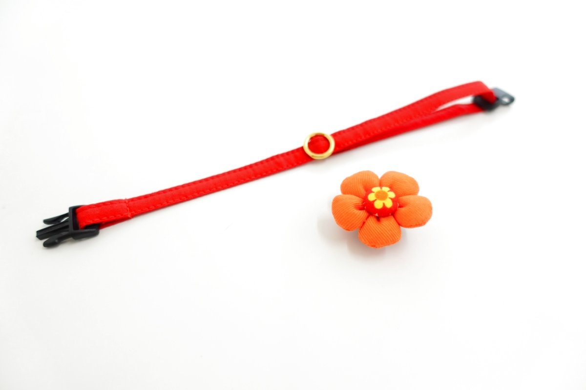 画像4: レトロフラワー・お花モチーフ首輪(赤首輪×オレンジ花びら) (4)
