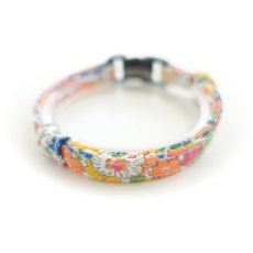画像2: 子猫用・小柄な猫ちゃん用エアリー首輪・LIBERTY Fabrics・リバティ・ファブリックス猫首輪・ピンク×ブルー (2)