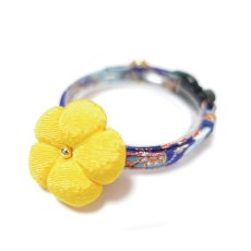 画像1: 梅モチーフの和柄首輪・青色首輪（梅2色展開） (1)