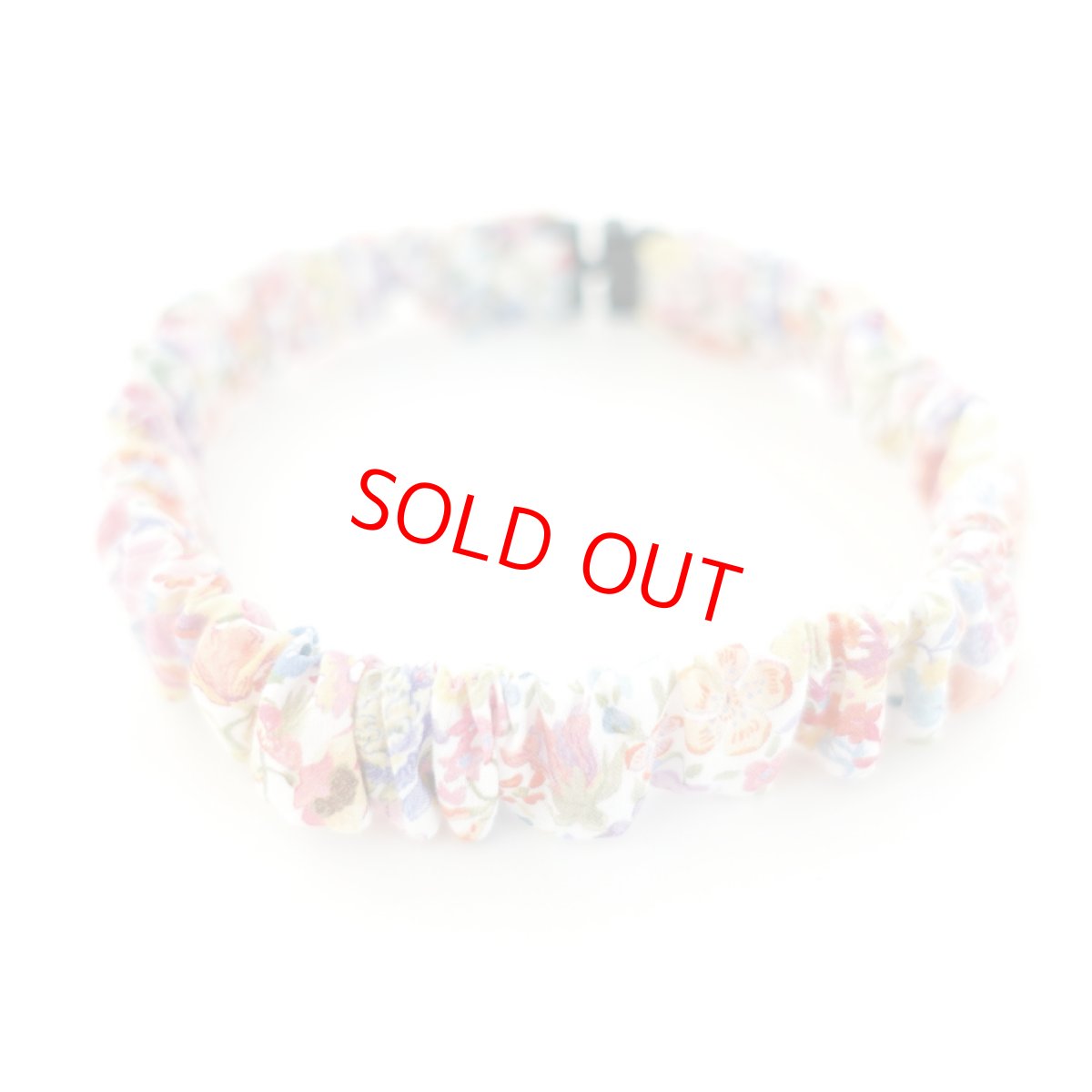 画像1: エアリーシュシュ・LIBERTYファブリック・シュシュ猫首輪・猫首輪（Ｃlassic garden /クラシックガーデン） (1)