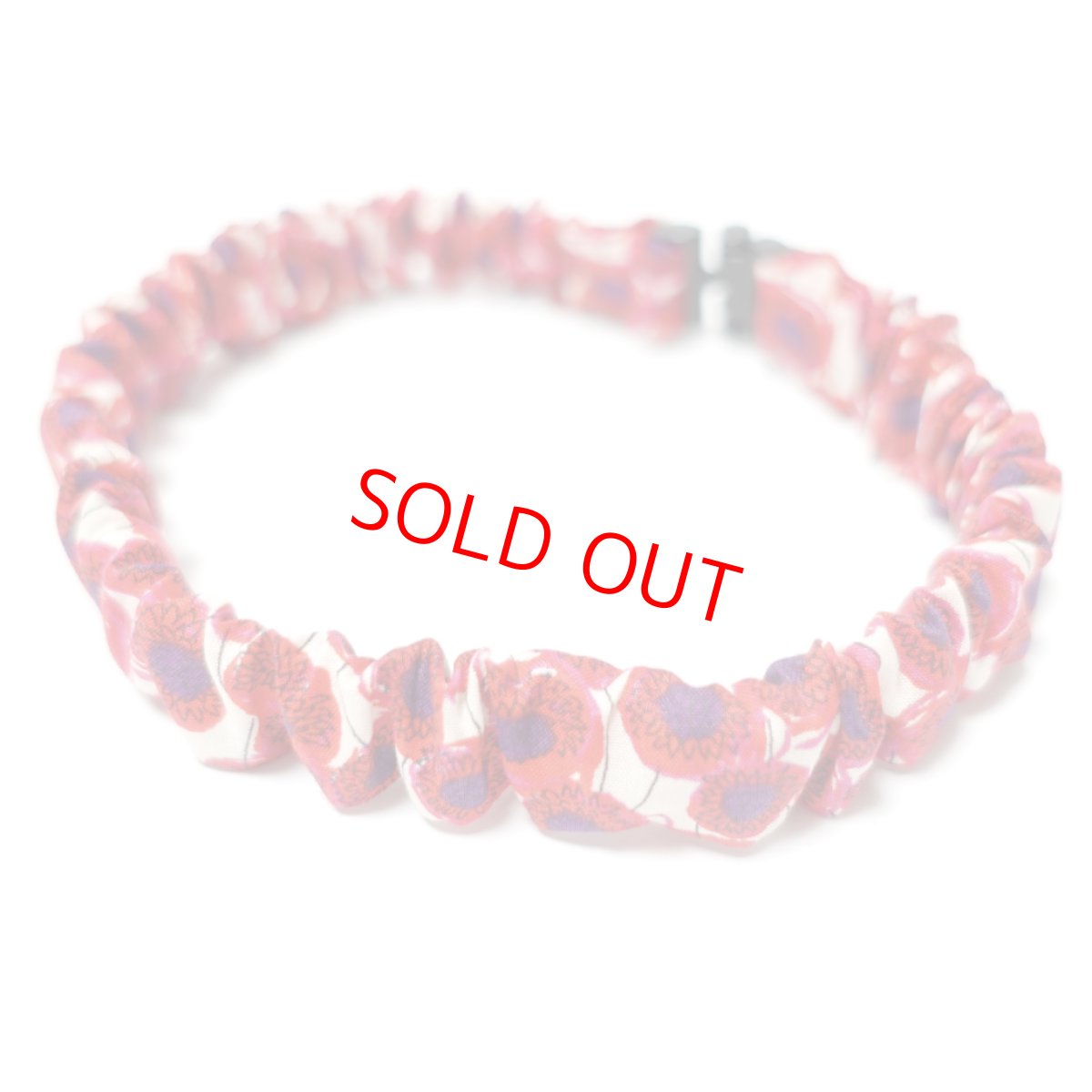 画像2: エアリーシュシュ・LIBERTYファブリック・シュシュ猫首輪・猫首輪（Xanthe Sunbeam ザンジー・サンビーム）レッド (2)