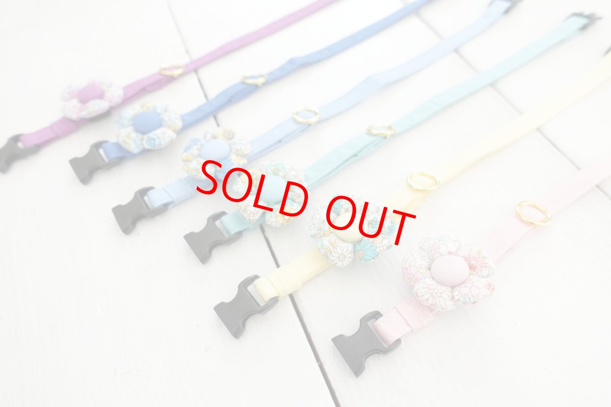 画像4: Petite Fleur/プチフルール/フラワーモチーフ猫首輪（グリーン） (4)