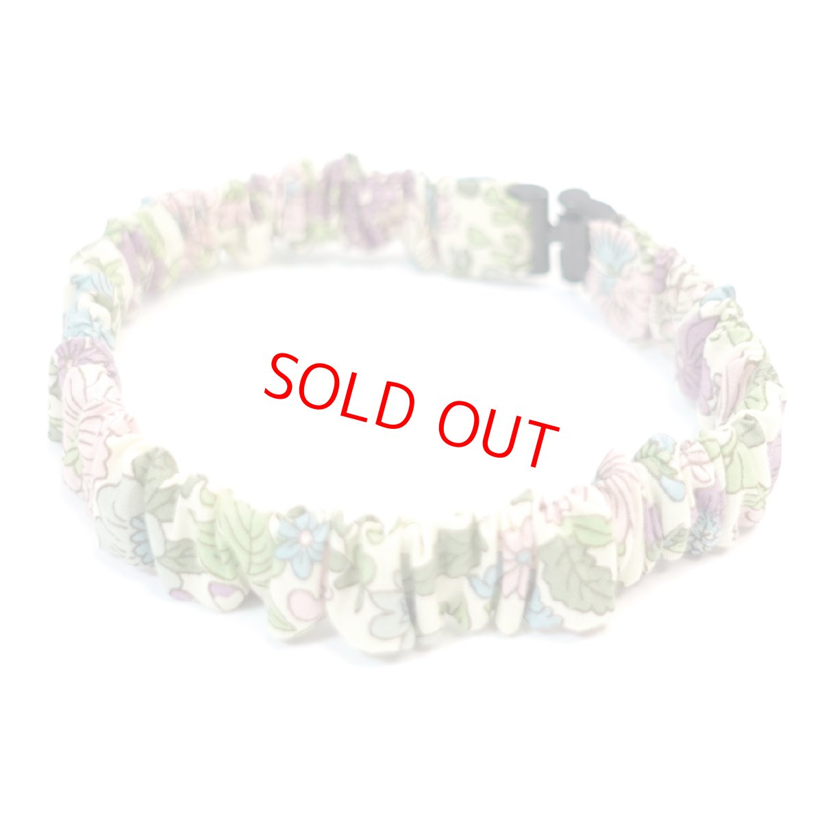 画像2: エアリーシュシュ・LIBERTYファブリック・シュシュ猫首輪・Emily（エミリー）グリーン×パープル (2)