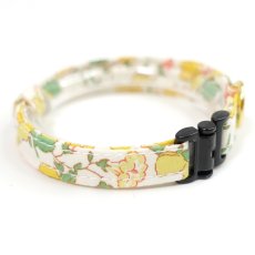 画像2: エアリー首輪・LIBERTY Fabrics・リバティ・ファブリックス猫首輪・MRS STONELEY（ミセス・ストーンリー）イエロー (2)