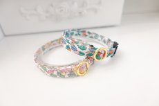 画像4: エアリー首輪・LIBERTY Fabrics・リバティ・ファブリックス猫首輪・COLLEEN’S ORCHARD（コリーンズ・オーチャード）ブルー×オレンジ (4)
