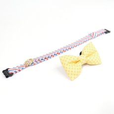画像4: MODA・モダファブリックシリーズ・Holiday Essentials Americana（ホリデーエッセンシャルズアメリカーナ）・リボン猫首輪・（トリコロールリボン×イエロードット首輪） (4)