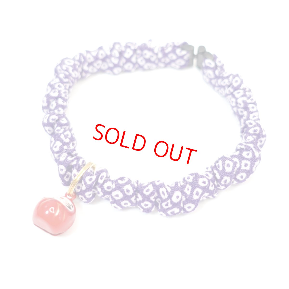 画像2: Mサイズ限定商品/だるま鈴付き/セイフティーバックル付きシュシュ猫首輪/鹿の子柄/３色展開 (2)