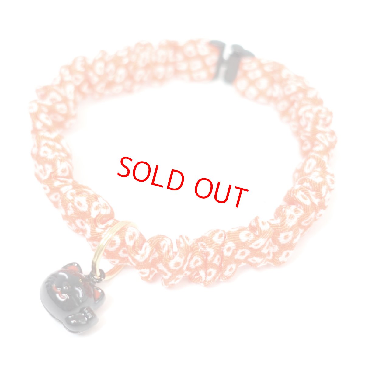 画像2: Mサイズ限定商品/招き猫ブラック鈴付き/セイフティーバックル付きシュシュ猫首輪/鹿の子柄/３色展開 (2)