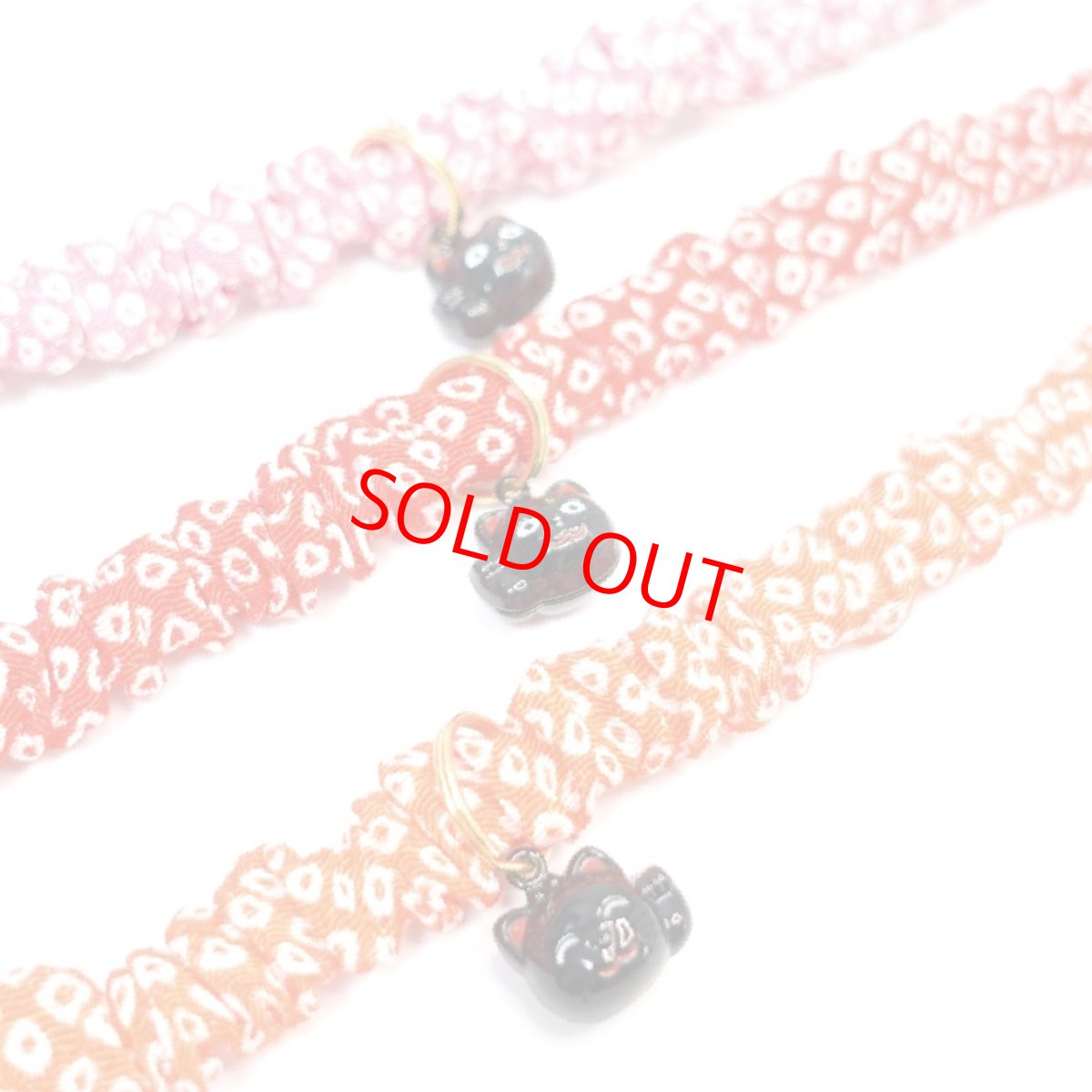 画像4: Mサイズ限定商品/招き猫ブラック鈴付き/セイフティーバックル付きシュシュ猫首輪/鹿の子柄/３色展開 (4)