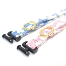 画像2: エアリー首輪・LIBERTY Fabrics・リバティ・ファブリックス猫首輪・（Betsy Boo/ベッツィブー）ブルー (2)