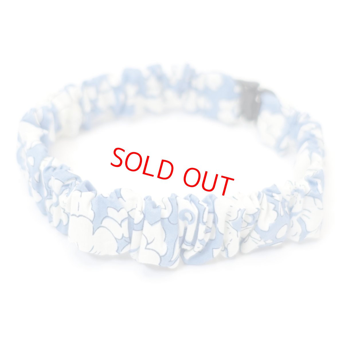 画像2: エアリーシュシュ・LIBERTYファブリック・シュシュ猫首輪・猫首輪（Betsy Boo/ベッツィブー）ブルー (2)