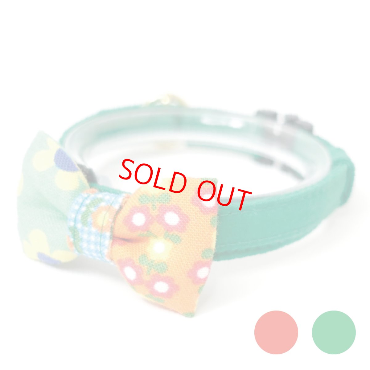 画像1: 昭和レトロな左右柄違い・ミニリボン猫首輪（M柄） (1)