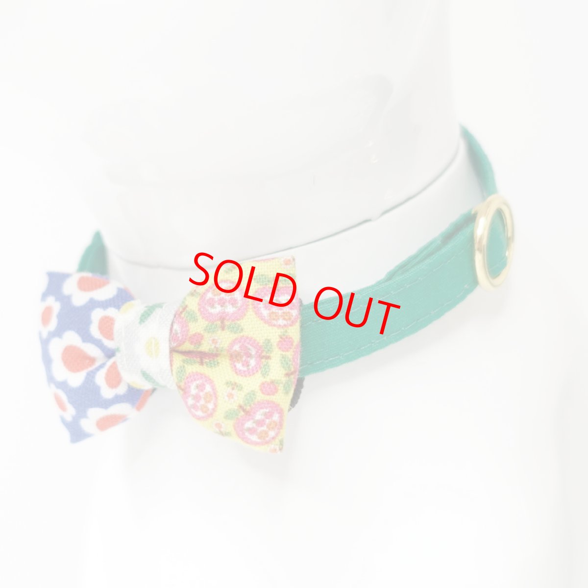 画像5: 昭和レトロな左右柄違い・ミニリボン猫首輪（F柄） (5)