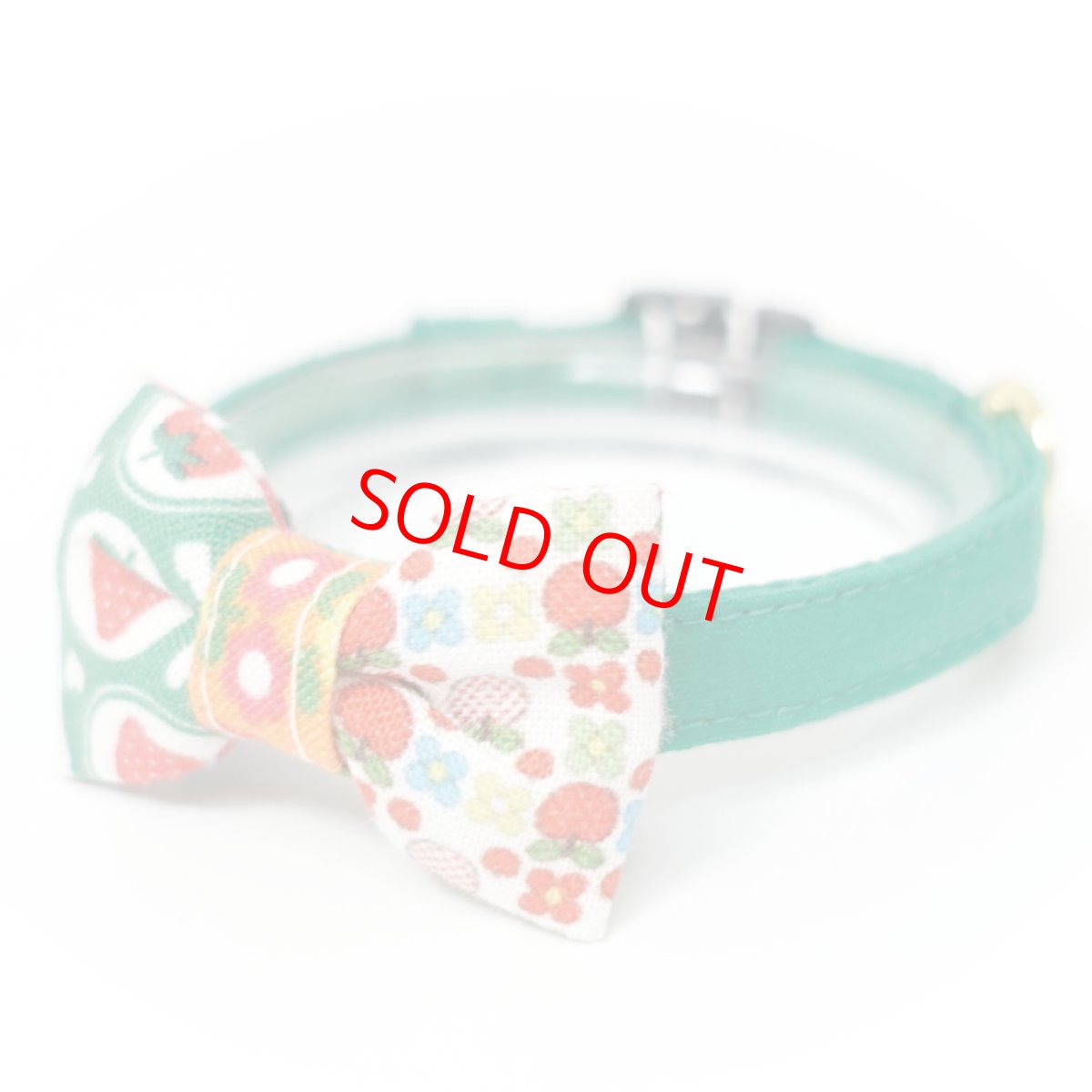 画像2: 昭和レトロな左右柄違い・ミニリボン猫首輪（I柄） (2)