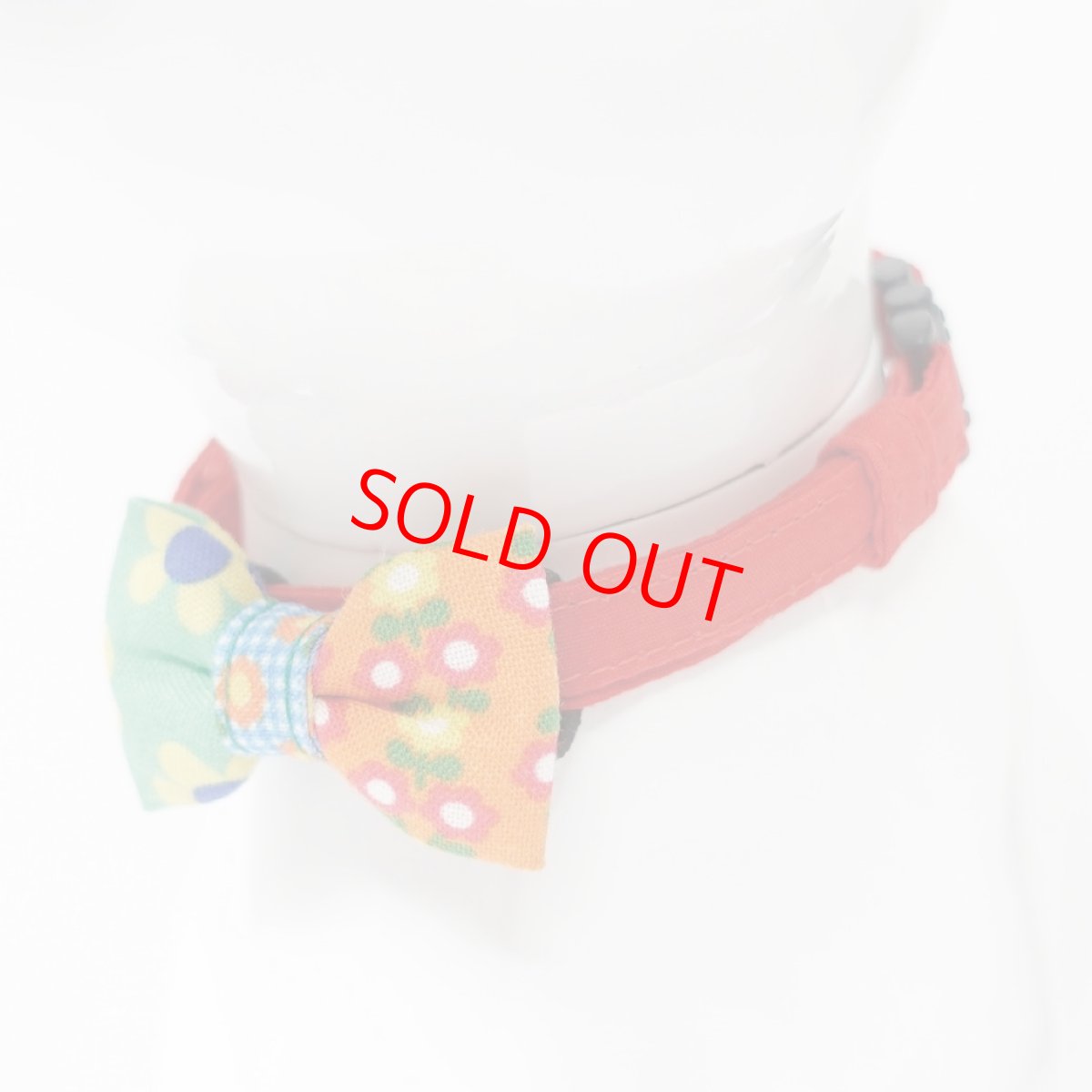 画像4: 昭和レトロな左右柄違い・ミニリボン猫首輪（M柄） (4)