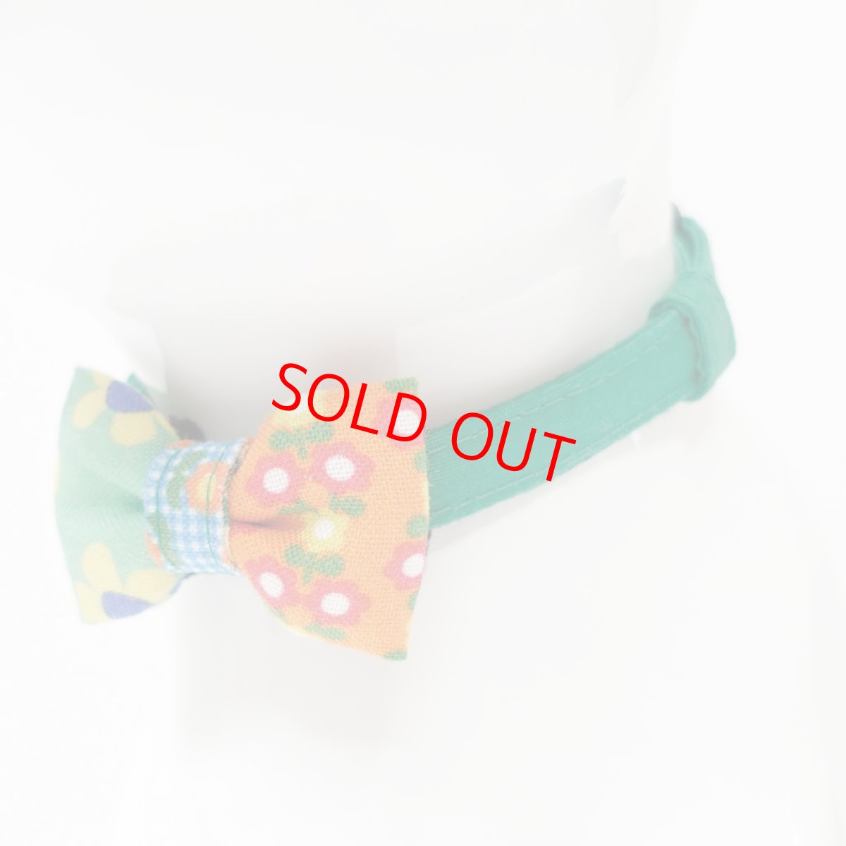 画像5: 昭和レトロな左右柄違い・ミニリボン猫首輪（M柄） (5)