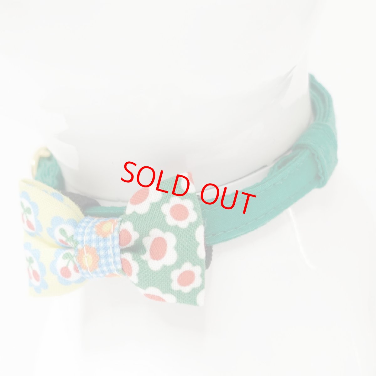 画像5: 昭和レトロな左右柄違い・ミニリボン猫首輪（G柄） (5)