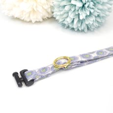 画像2: エアリー首輪・LIBERTY Fabrics・リバティ・ファブリックス猫首輪（Xanthe Sunbeam ザンジー・サンビーム）グレーパープル (2)