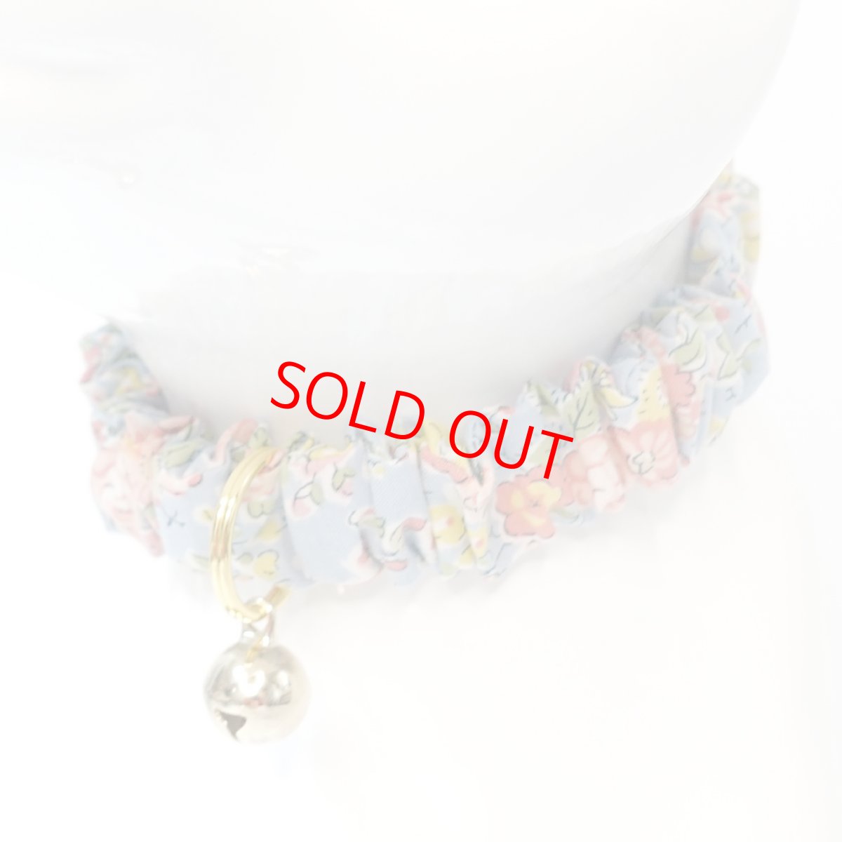 画像2: エアリーシュシュ・LIBERTYファブリック・シュシュ猫首輪・猫首輪（リバティプリントテイタム：復刻色）ブルー系 (2)