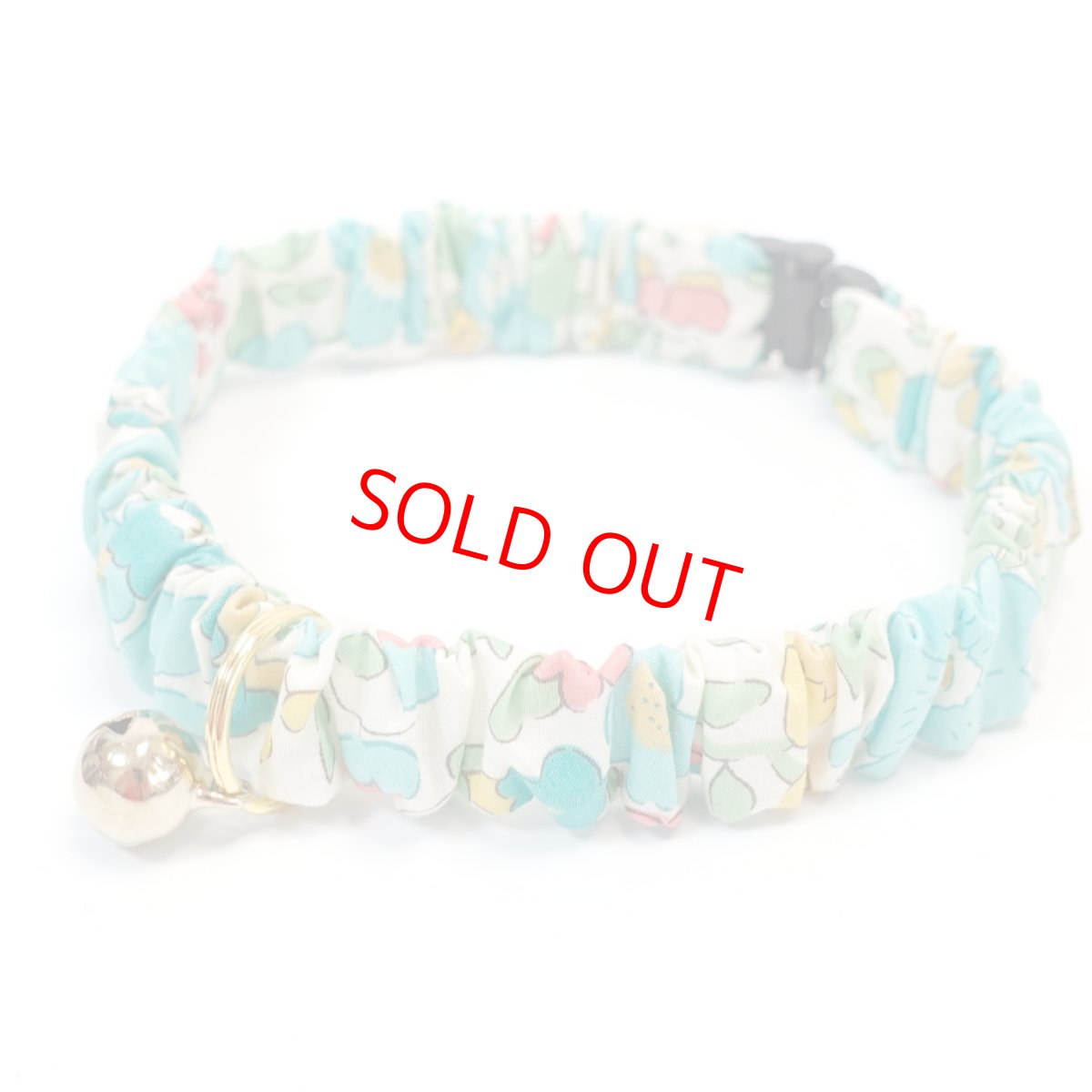 画像3: エアリーシュシュ・LIBERTYファブリック・シュシュ猫首輪・猫首輪（リバティプリント Betsy（ベッツィー））グリーン (3)