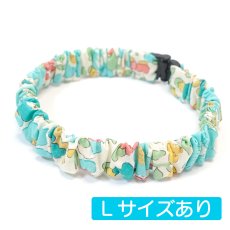 画像1: エアリーシュシュ・LIBERTYファブリック・シュシュ猫首輪・猫首輪（リバティプリント Betsy（ベッツィー））グリーン (1)