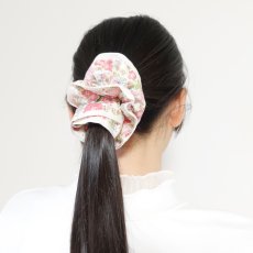 画像3: レディースシュシュ・LIBERTYファブリック（リバティプリントテイタム：復刻色）ブルー系 (3)