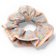 画像1: レディースシュシュ・LIBERTYファブリック（リバティプリントテイタム：復刻色）ブルー系 (1)