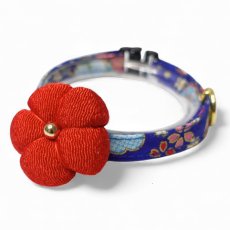 画像2: 梅モチーフの和柄首輪・青色首輪（梅2色展開） (2)
