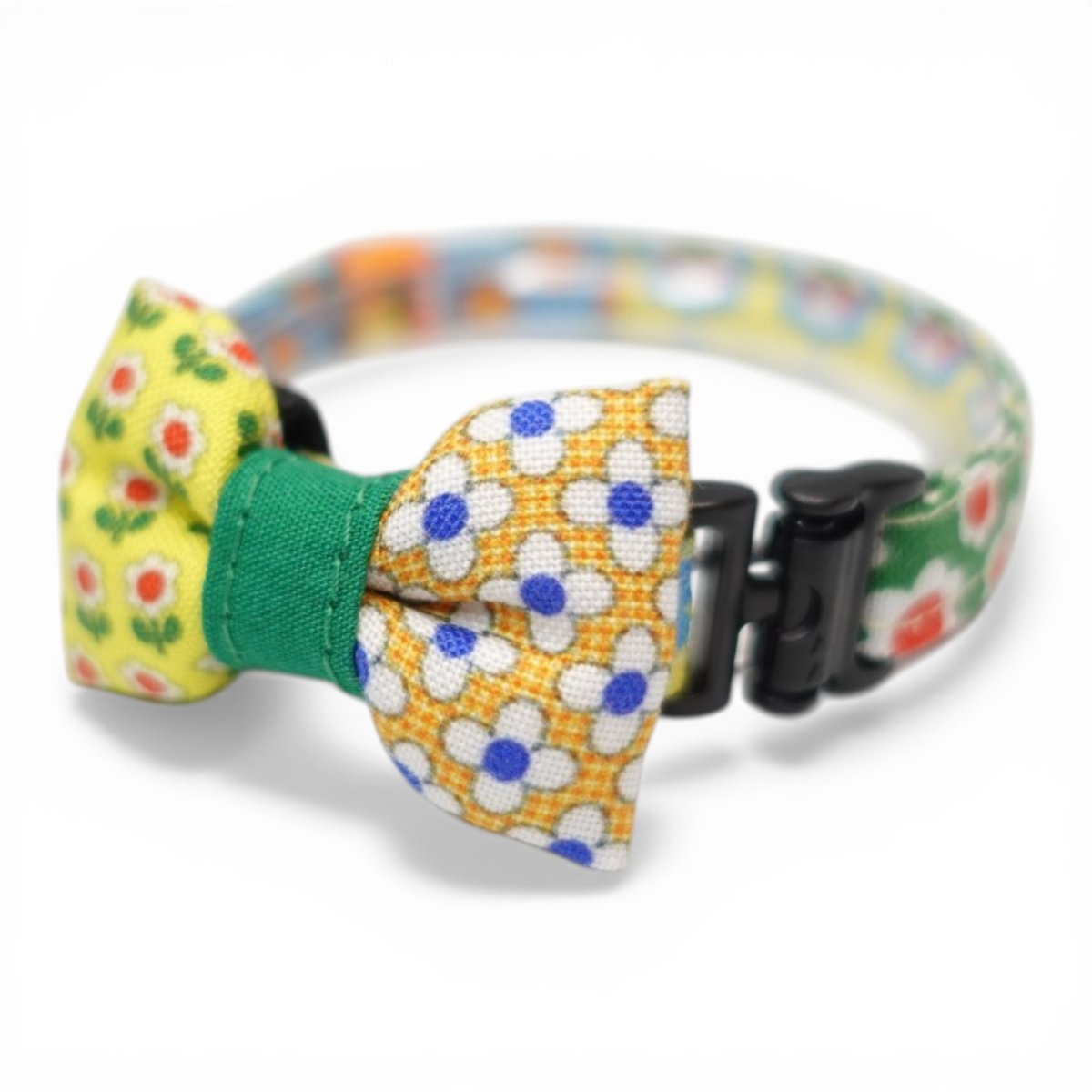画像2: 懐かしさをまとう 昭和レトロフラワー｜左右で柄が異なるミニリボン首輪  D柄【限定1点】 (2)
