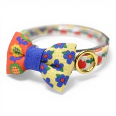 画像1: 懐かしさをまとう 昭和レトロフラワー｜左右で柄が異なるミニリボン首輪  C柄【限定1点】 (1)